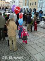 * Z DĚNÍ VE MĚSTĚ