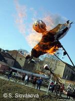 * Z DĚNÍ VE MĚSTĚ